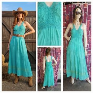 Elegant Turquoise Maxi Dress